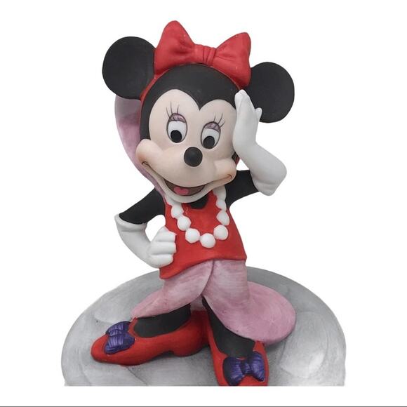 Disney Collectables Glamorous Minnie Mouse Vintage Porcelain Figurine - Picture 2 of 10